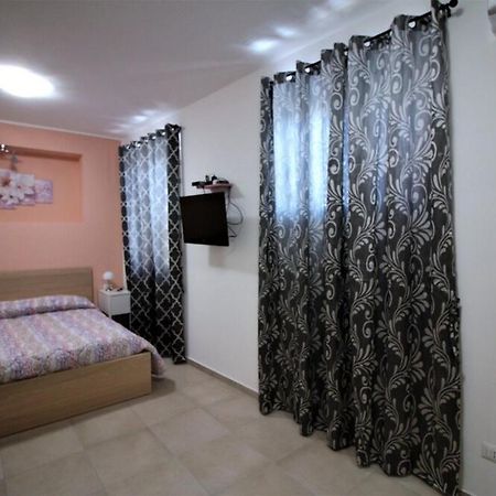 La Rosatea Rooms مونريالي المظهر الخارجي الصورة