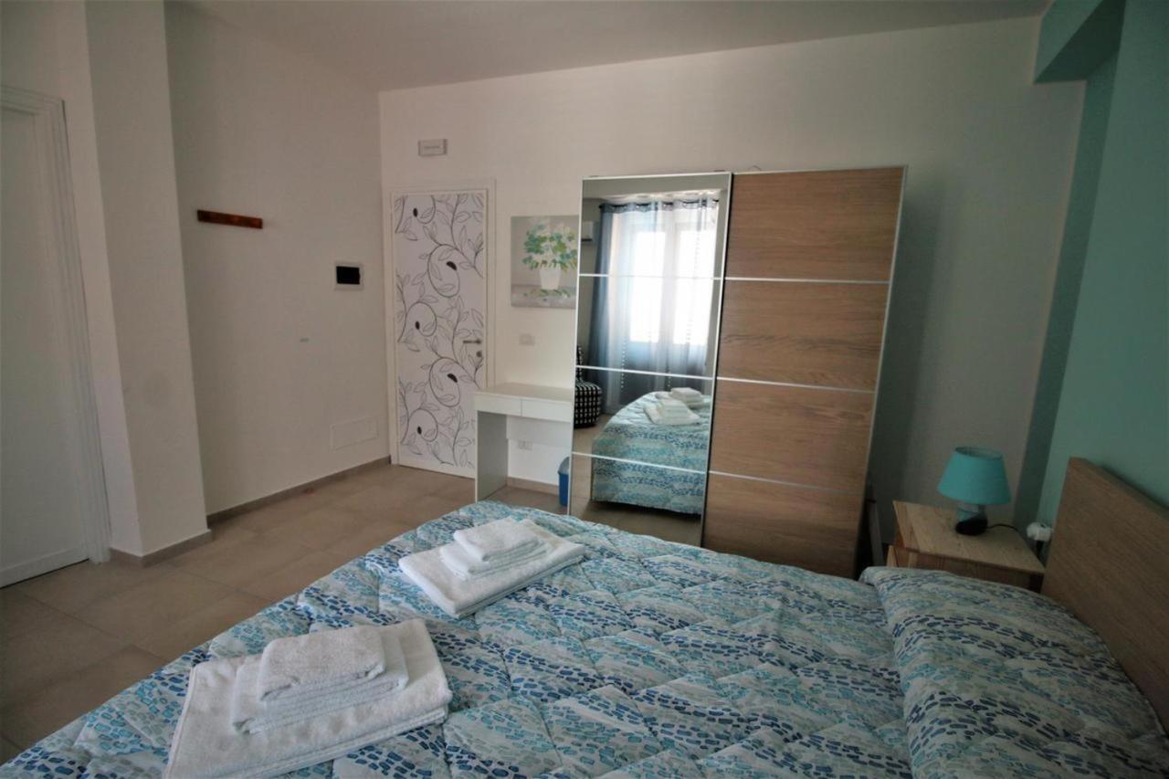 La Rosatea Rooms مونريالي المظهر الخارجي الصورة